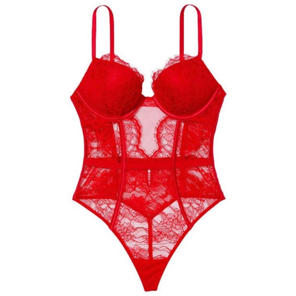 VS bombshell Teddy